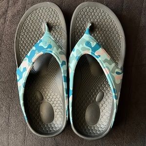 Spenco | Pink Camo | size 6W | Orthotic Thong Sandal -
Fusion 2 | NWOT